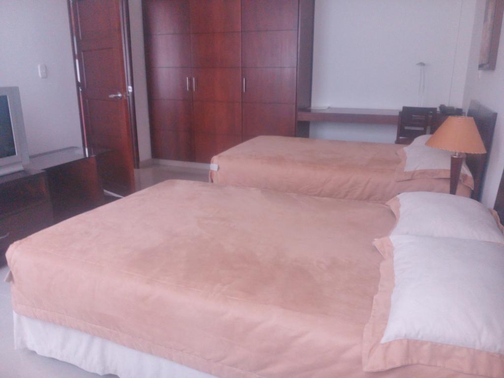 Hotel Cuarta Avenida Cali Chambre photo