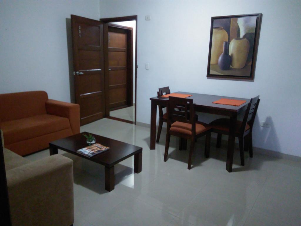 Hotel Cuarta Avenida Cali Extérieur photo