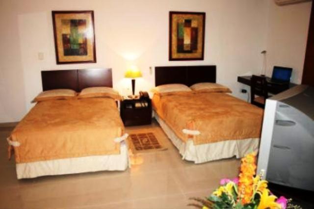 Hotel Cuarta Avenida Cali Extérieur photo